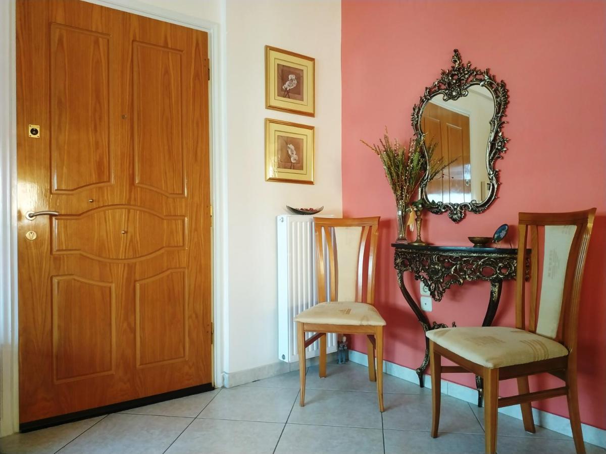 Thalia Apartment In Kalamata, 15' Walk From The City Center And The Beach Exterior foto